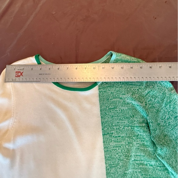 Vince Camuto Green/White Colorblock Long Sleeve Sweater Size Medium - Picture 7 of 10